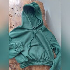 SHEIN Cropped Hoodie